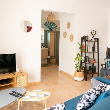 L'Ile Au Paon - Appartement T2 Avec Piscine Et Parking Les Abymes Buitenkant foto